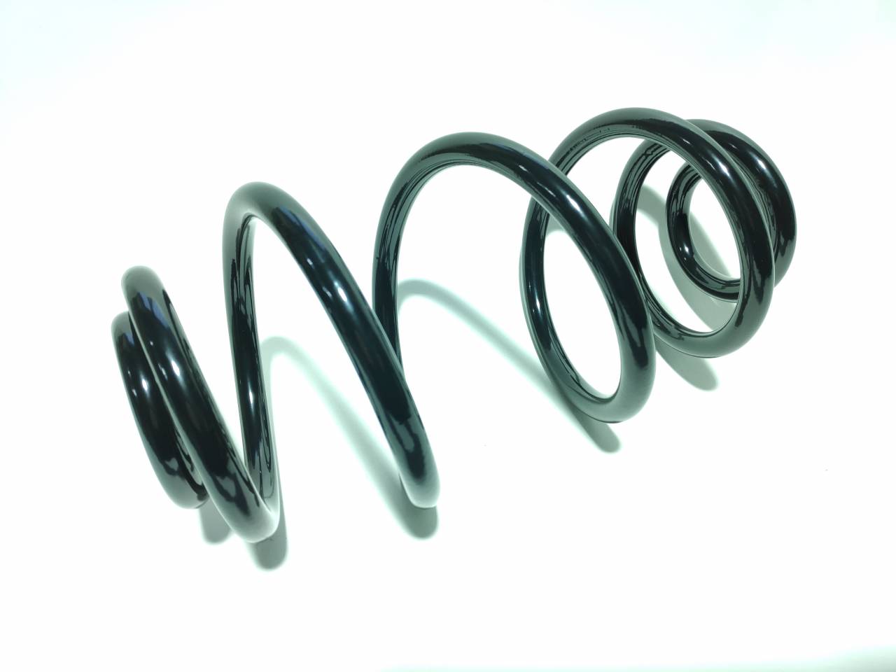 65017 Пружина подвески задняя Volkswagen Passat 1,8 20V Фольксваген  1996 - 2000 3B2