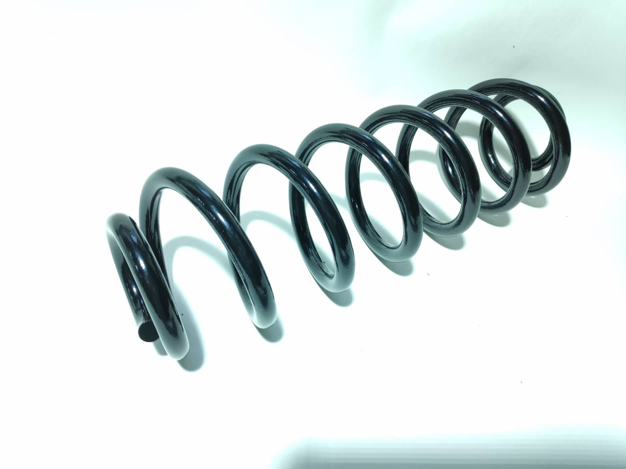65071 Пружина подвески задняя Volkswagen Passat I, II Фольксваген  2006 - 1T1 / 1T2 / 1T3